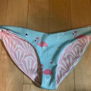 Reversible bikini bottoms! 🦩🐚